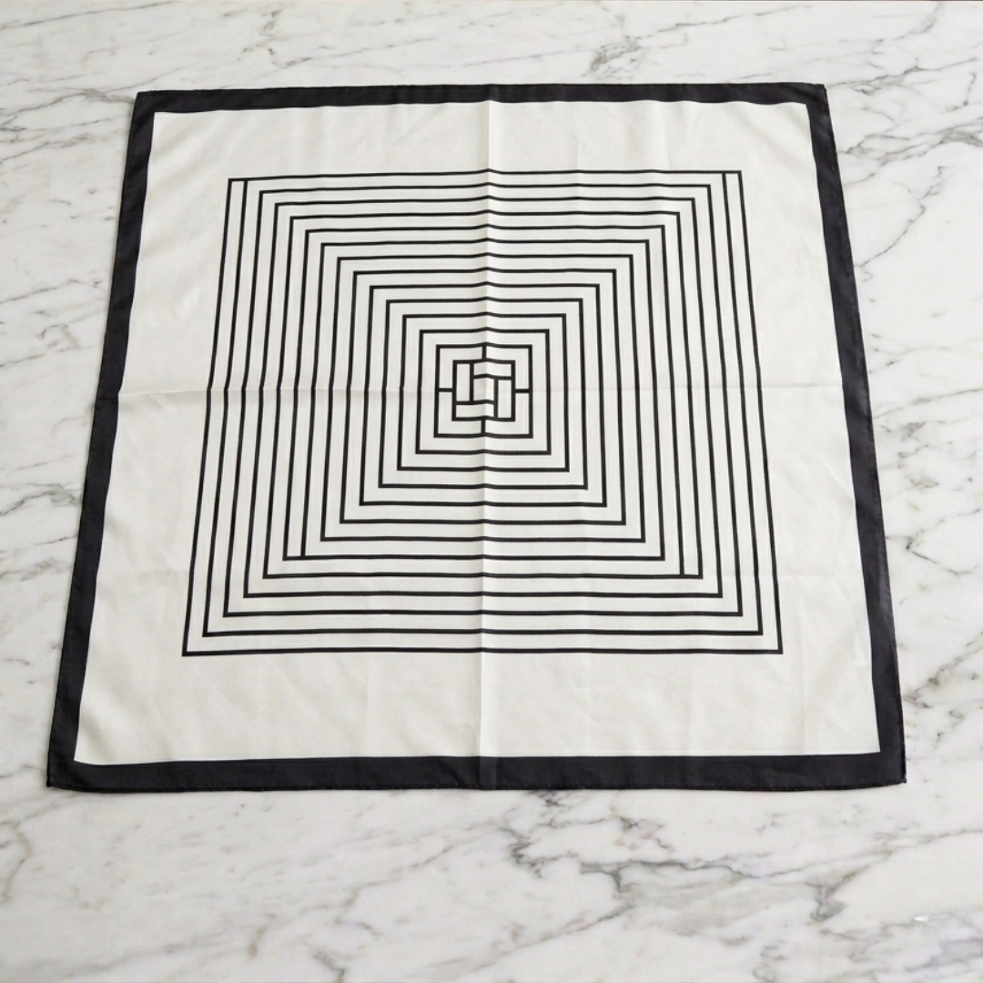 Silketørklæde I Monaco Lines I 68 cm